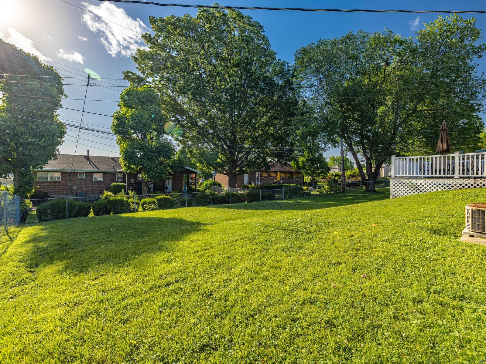 9754 MacKenzie Road St. Louis, MO 63123 - Photo 24 of 26