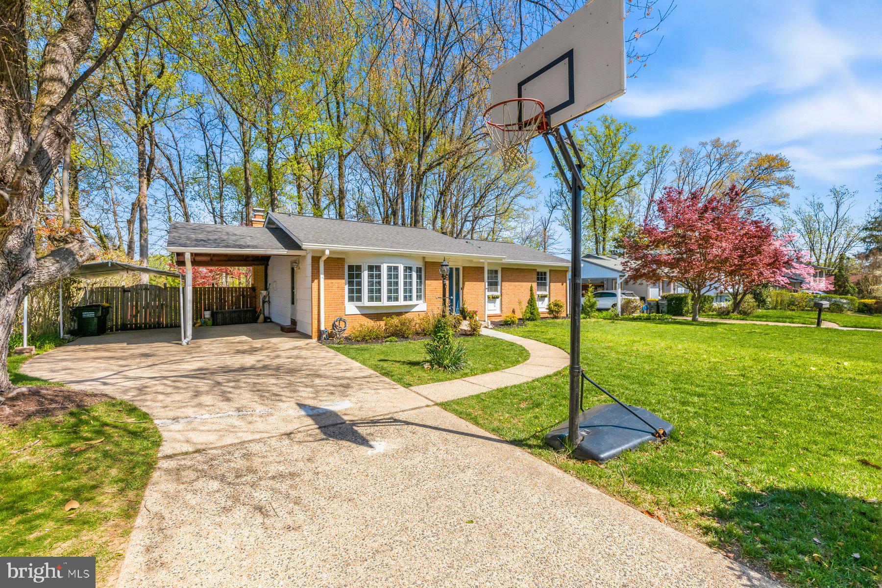 6231 Greeley Boulevard Springfield, VA 22152 - Photo 2 of 33