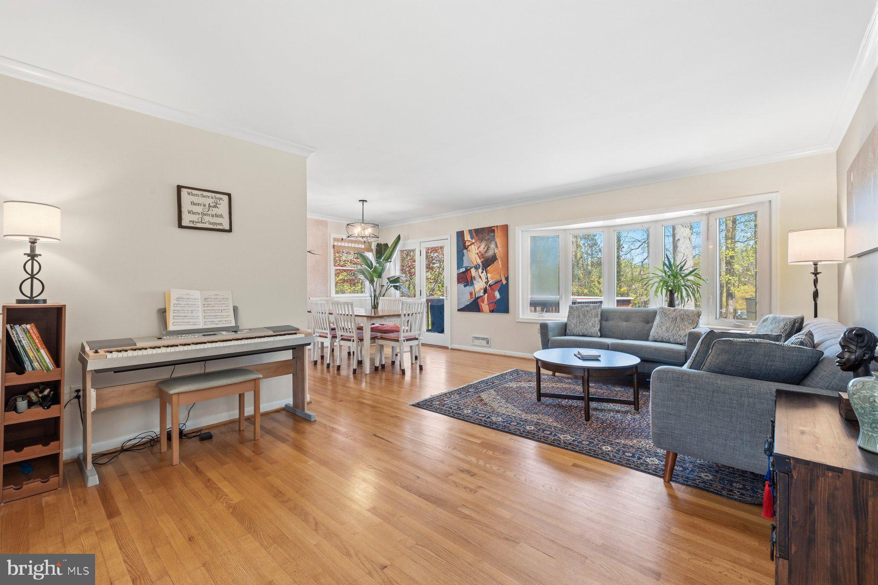 6231 Greeley Boulevard Springfield, VA 22152 - Photo 3 of 33