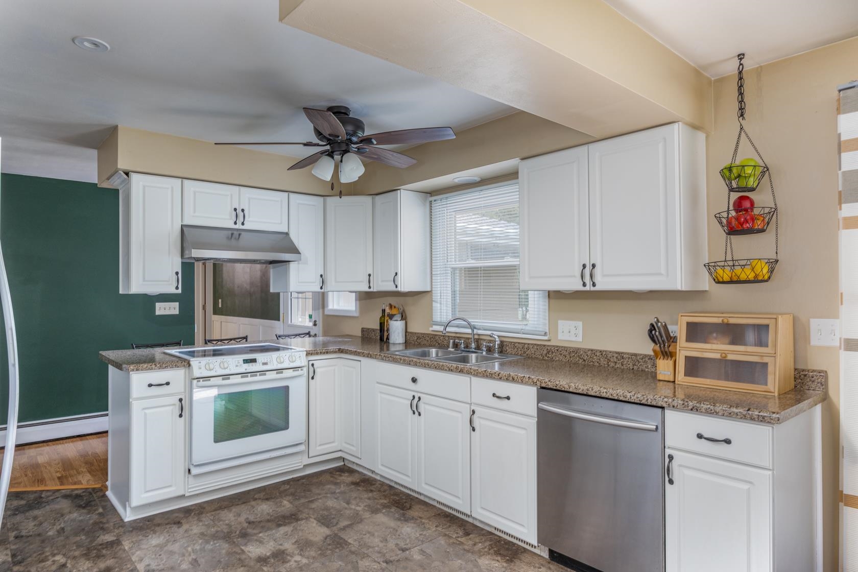 150 South Lee Street Appleton, WI 54915 - Photo 10 of 35