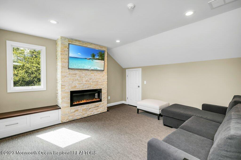 17 Club Way Red Bank, NJ 07701 - Photo 36 of 72 091-1F8A3174_m