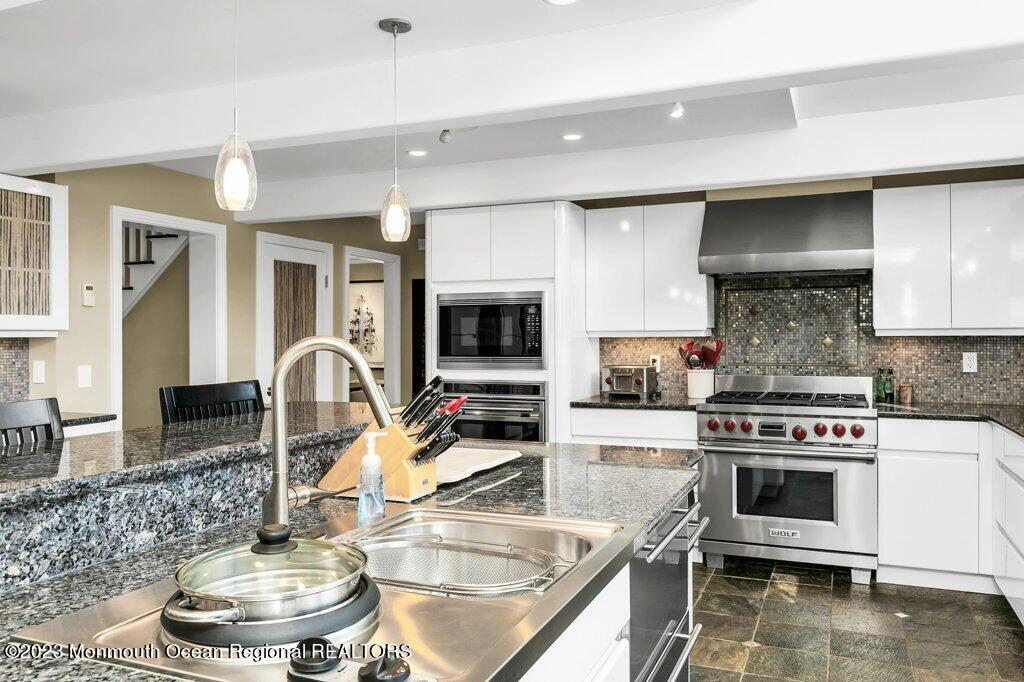 17 Club Way Red Bank, NJ 07701 - Photo 9 of 72 051-1F8A3006_m