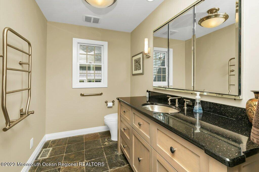 17 Club Way Red Bank, NJ 07701 - Photo 10 of 72 035-1F8A2944_m