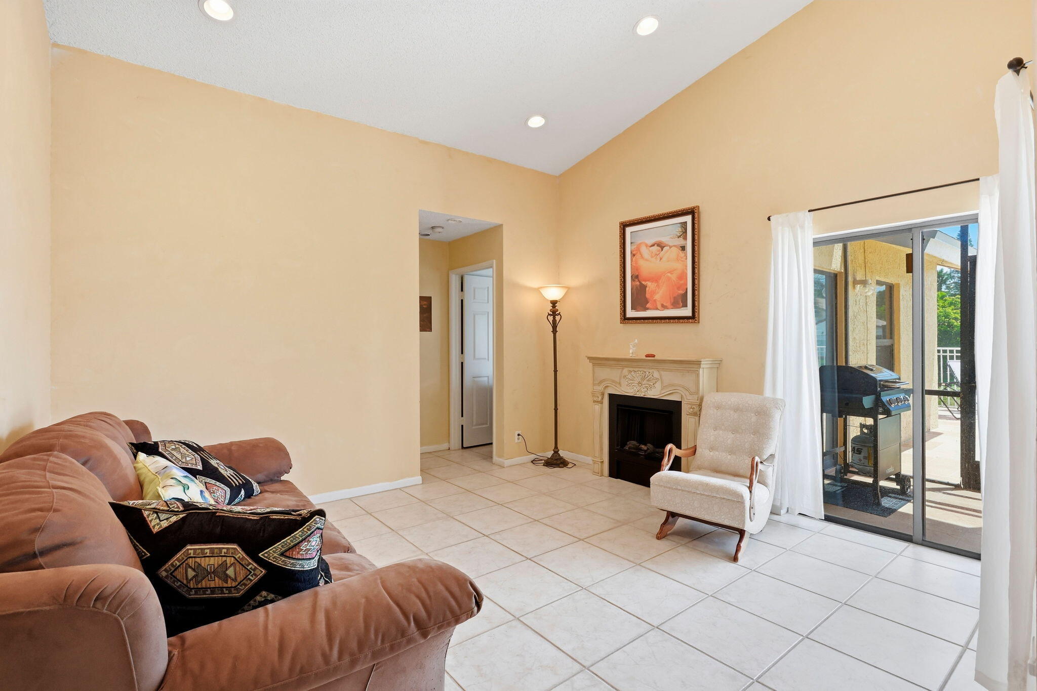 20986 Rustlewood Avenue Boca Raton, FL 33428 - Photo 5 of 54 5-web-or-mls-003_0E2A4527