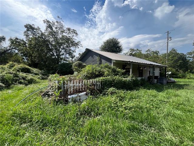 23328 Honeysuckle Road Bush, LA 70431 - Photo 4 of 9 Gallery Image 4
