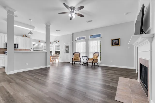 $339,000 | 3731 Crescent Drive, Pearland, TX 77584