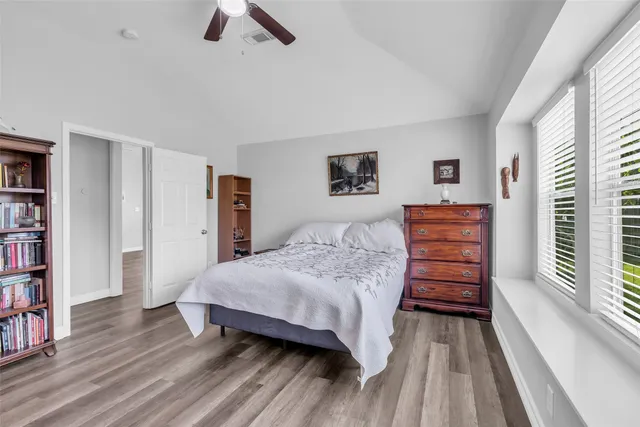 $339,000 | 3731 Crescent Drive, Pearland, TX 77584