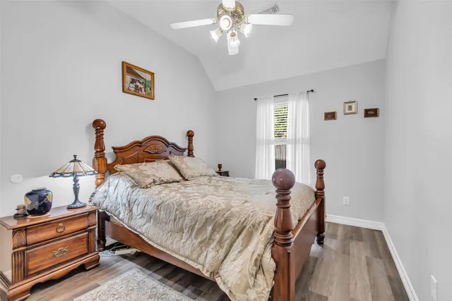 $339,000 | 3731 Crescent Drive, Pearland, TX 77584