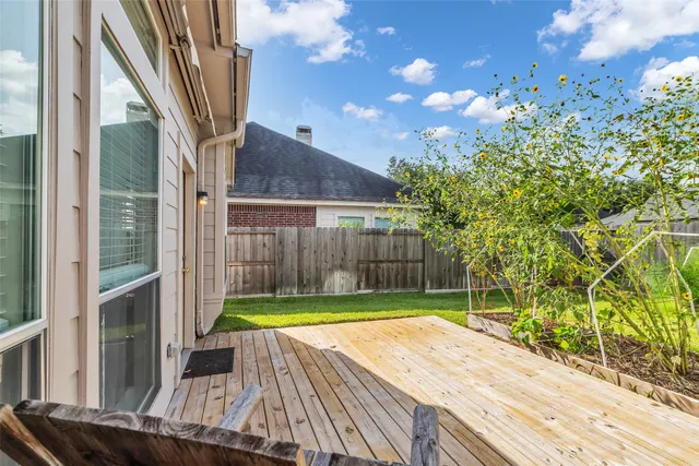 $339,000 | 3731 Crescent Drive, Pearland, TX 77584