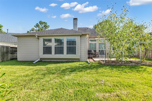 $339,000 | 3731 Crescent Drive, Pearland, TX 77584