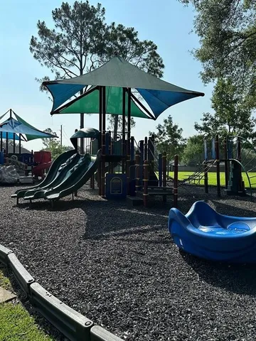 $339,000 | 3731 Crescent Drive, Pearland, TX 77584