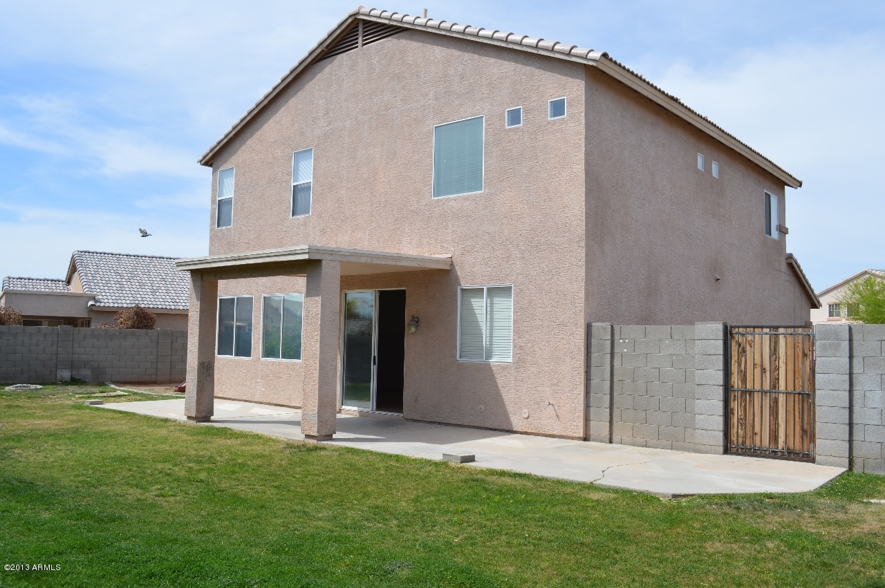 10375 West Monte Vista Road Avondale, AZ 85392 - Photo 8 of 30 DSC_0243