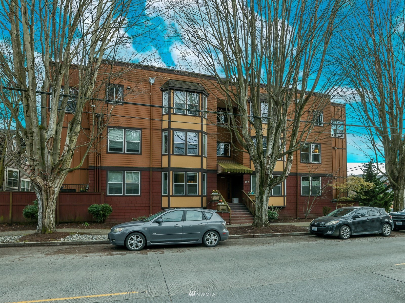 209 North 39th Street, Unit 301 Seattle, WA 98103 - Photo 22 of 24