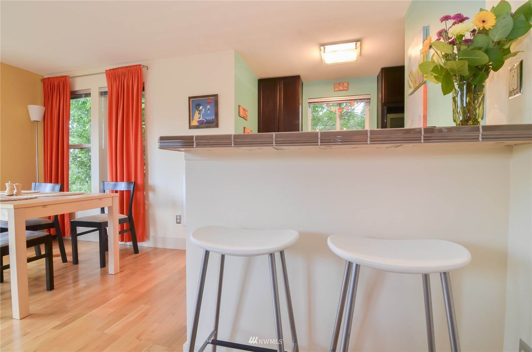 209 North 39th Street, Unit 301 Seattle, WA 98103 - Photo 10 of 24