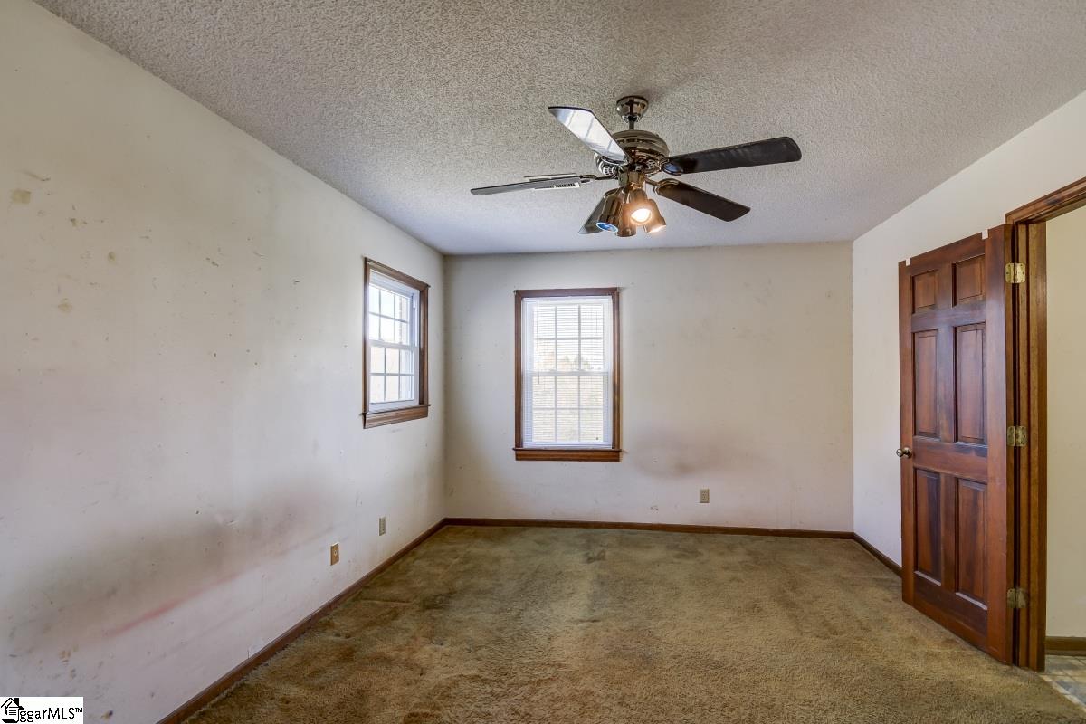 371 Davis Road Pelzer, SC 29669 - Photo 21 of 32