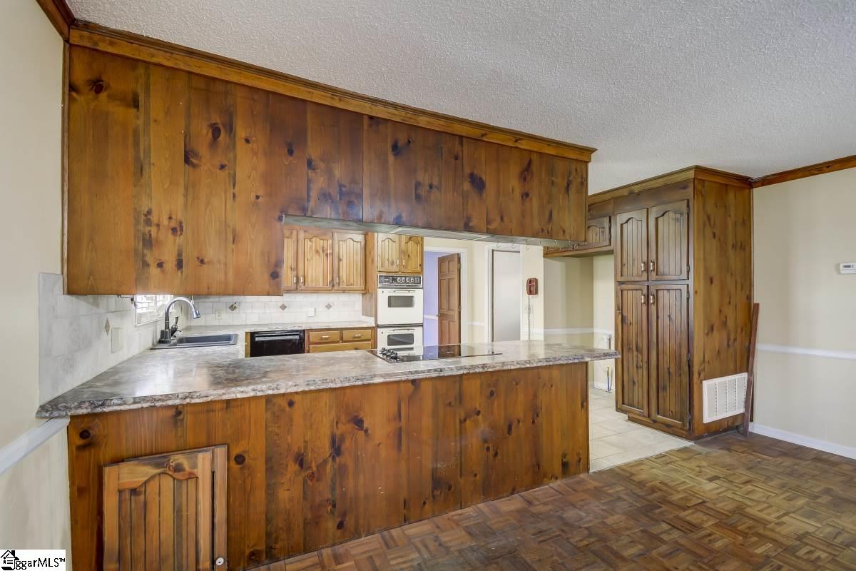 371 Davis Road Pelzer, SC 29669 - Photo 10 of 32