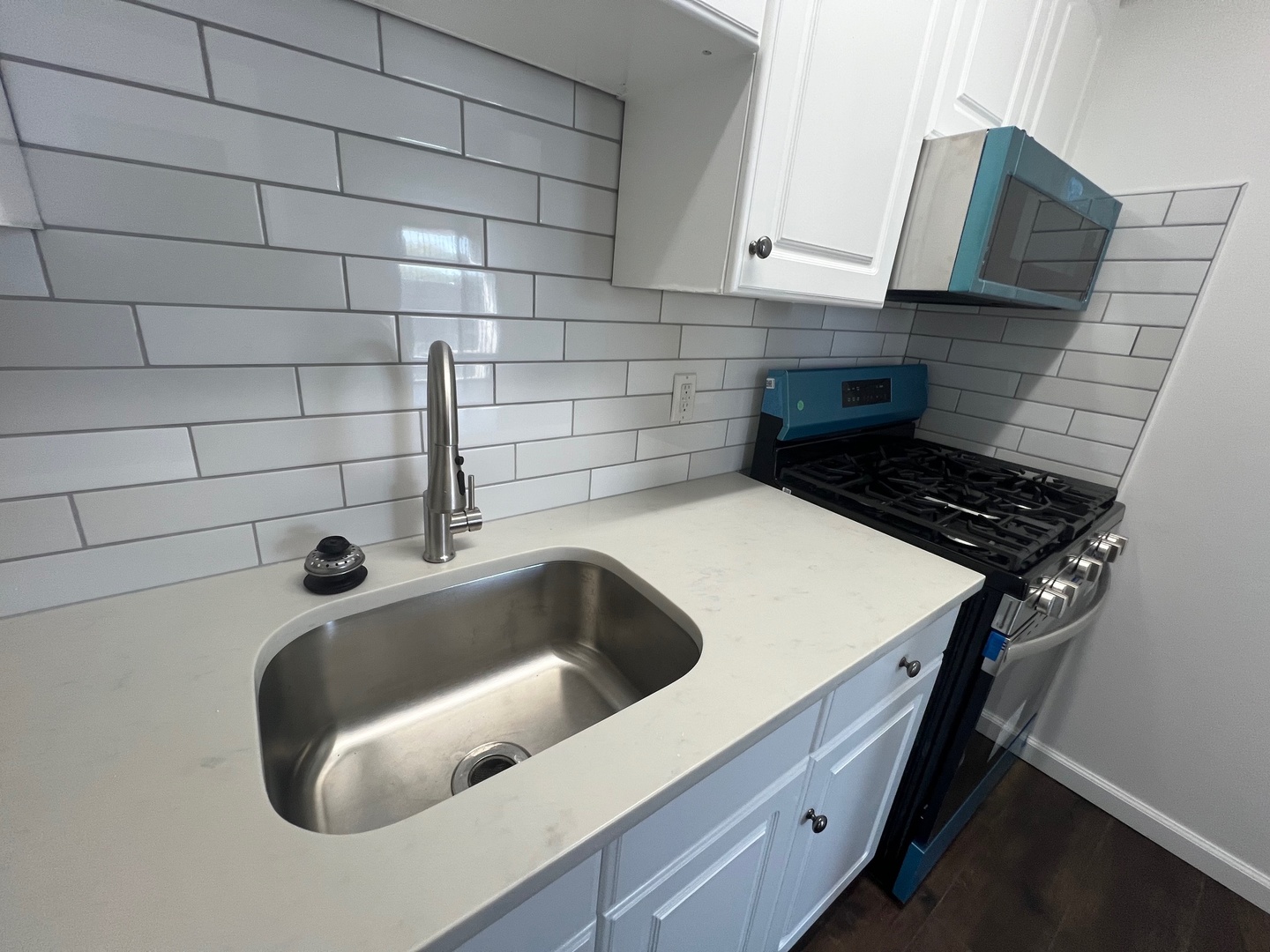 1750 North Marywood Avenue, Unit 315 Aurora, IL 60505 - Photo 2 of 20 a bathroom with a sink and a bathtub