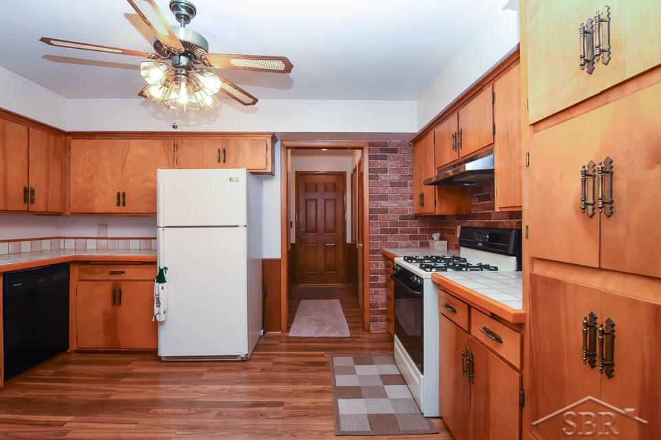 3266 Hemmeter Road Saginaw, MI 48603 - Photo 4 of 16 31339323-3.JPG