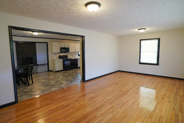 $238,500 | 85 Charjean Drive, Jackson, TN 38305
