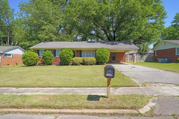 $238,500 | 85 Charjean Drive, Jackson, TN 38305