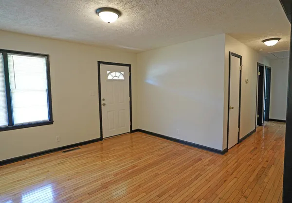 $238,500 | 85 Charjean Drive, Jackson, TN 38305