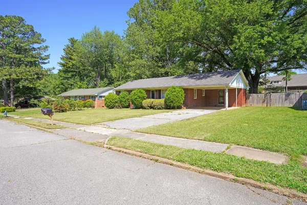$238,500 | 85 Charjean Drive, Jackson, TN 38305