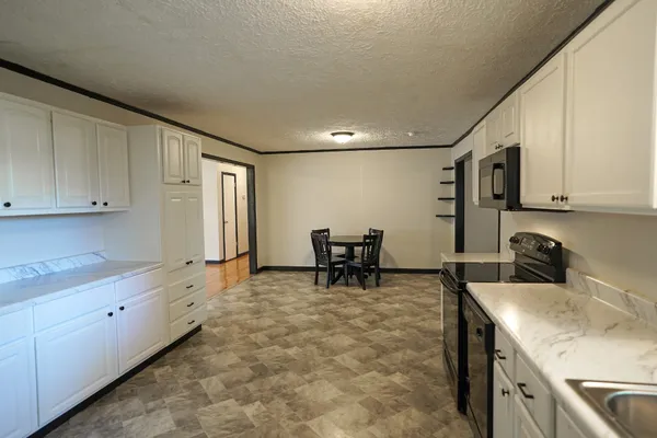 $238,500 | 85 Charjean Drive, Jackson, TN 38305