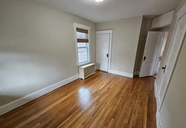 $3,600 | 82 Walnut Street, Unit 3, Brookline, MA 02445