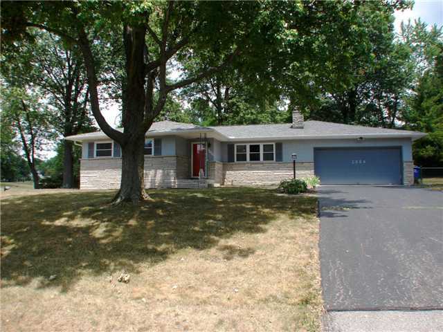 1054 Plum Ridge Columbus, OH 43213 - Photo 1 of 17 Gallery Image 1