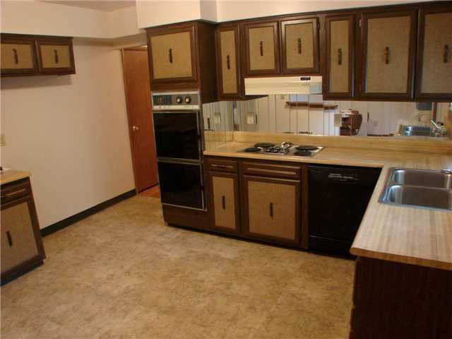 1054 Plum Ridge Columbus, OH 43213 - Photo 5 of 17 Gallery Image 5