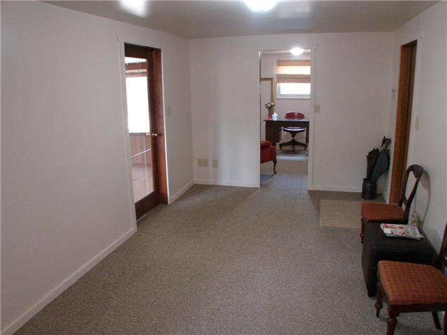 1054 Plum Ridge Columbus, OH 43213 - Photo 7 of 17 Gallery Image 7