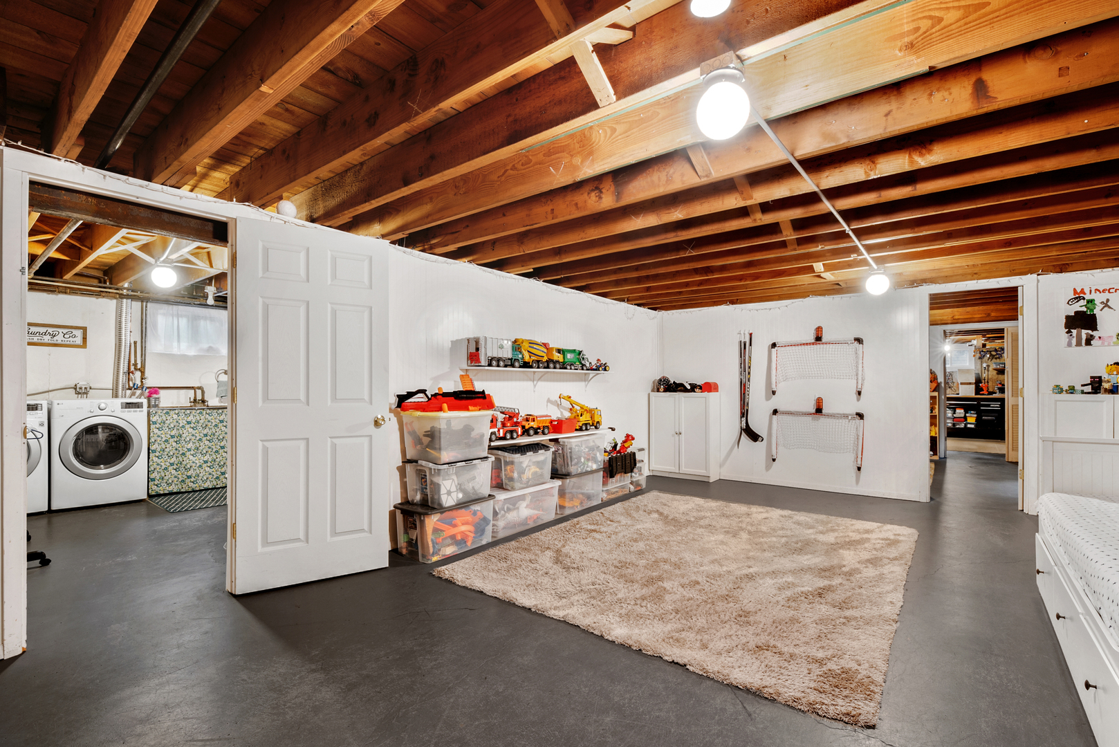 1136 Waveland Road Lake Forest, IL 60045 - Photo 13 of 18 a utility room with dryer and washer