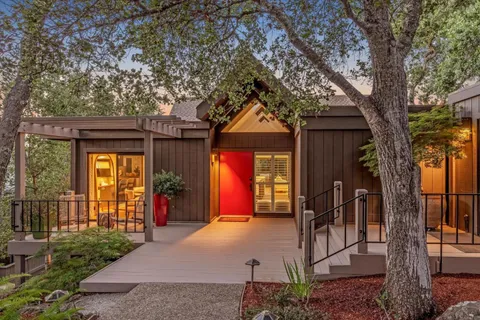 $3,898,000 | 5 Sandstone Street, Portola Valley, CA 94028