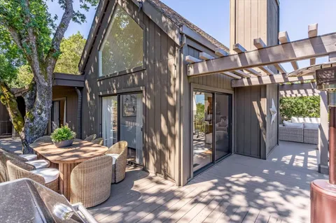 $3,898,000 | 5 Sandstone Street, Portola Valley, CA 94028