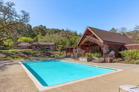 $3,898,000 | 5 Sandstone Street, Portola Valley, CA 94028