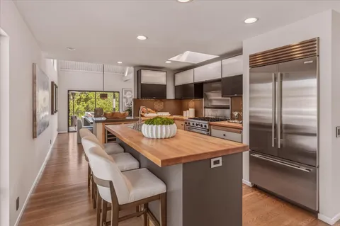 $3,898,000 | 5 Sandstone Street, Portola Valley, CA 94028