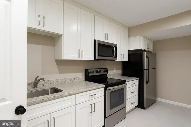 $1,800 | 25287 Justice Drive, Chantilly, VA 20152