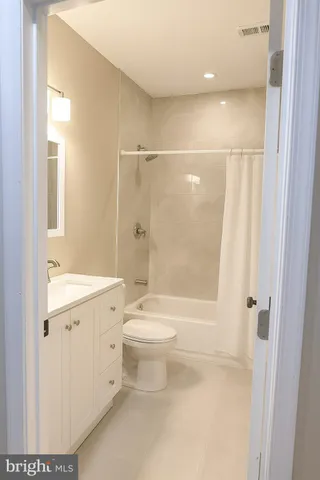 $1,800 | 25287 Justice Drive, Chantilly, VA 20152