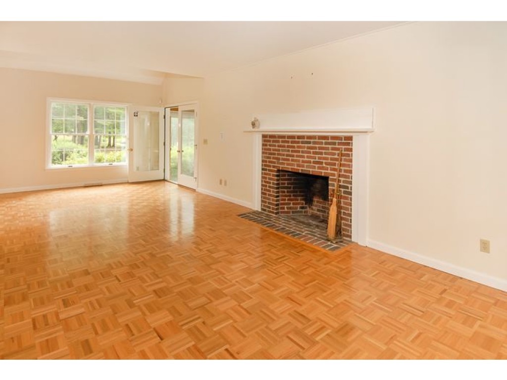 13 Stratham Green Road, Unit 13 Stratham, NH 03885 - Photo 13 of 24