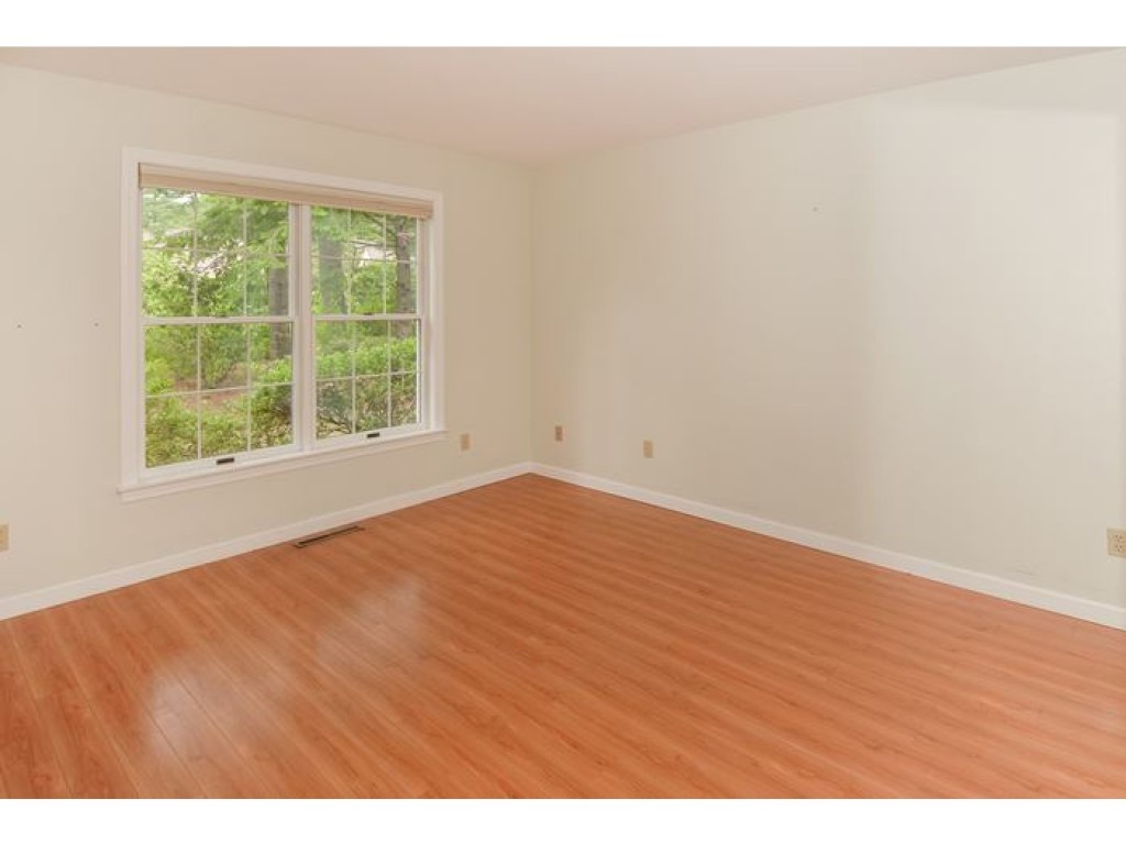 13 Stratham Green Road, Unit 13 Stratham, NH 03885 - Photo 15 of 24