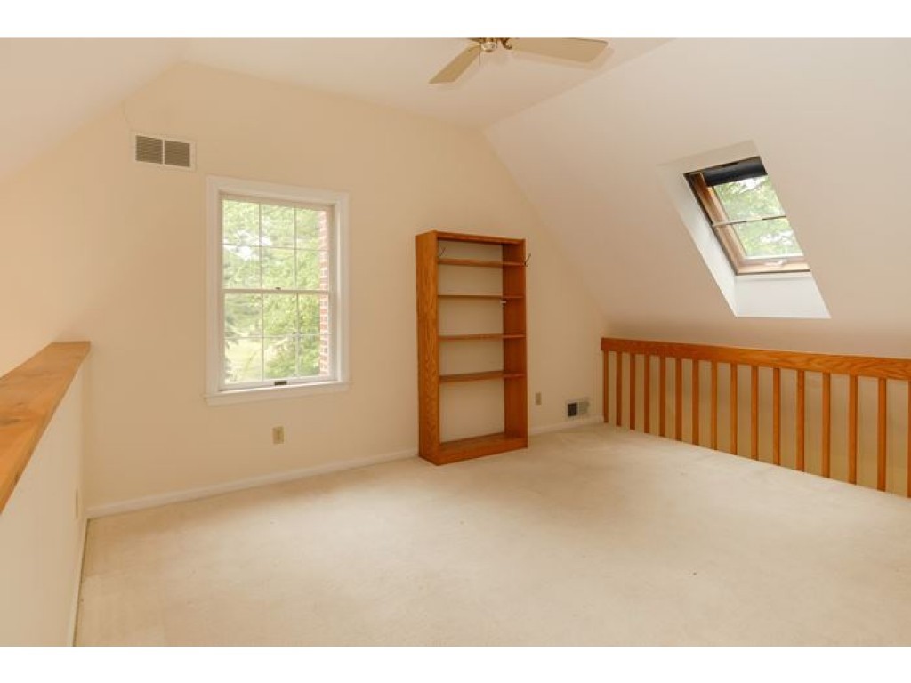 13 Stratham Green Road, Unit 13 Stratham, NH 03885 - Photo 17 of 24