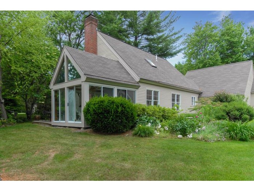 13 Stratham Green Road, Unit 13 Stratham, NH 03885 - Photo 8 of 24