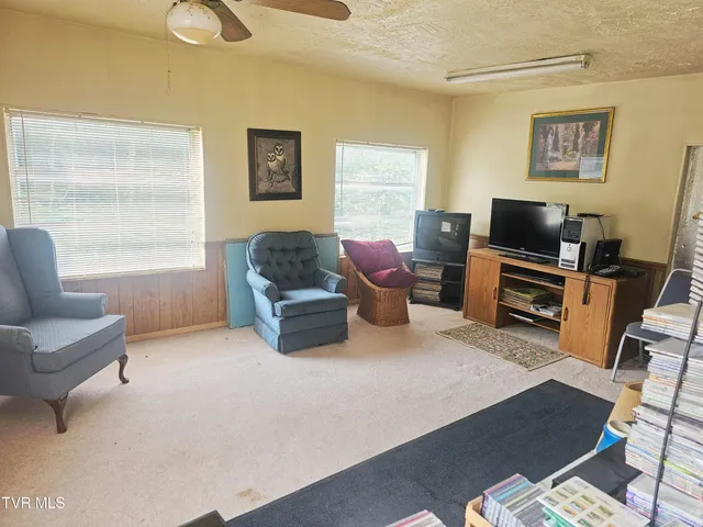 $159,900 | 921 Park Avenue Northeast, Norton, VA 24273