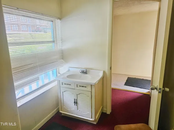 $159,900 | 921 Park Avenue Northeast, Norton, VA 24273