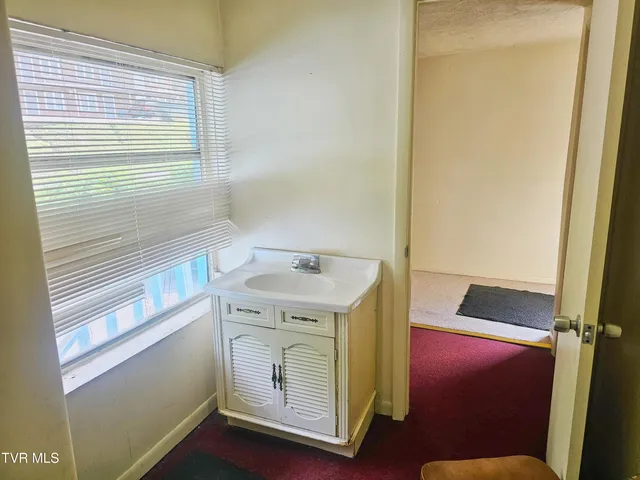 $159,900 | 921 Park Avenue Northeast, Norton, VA 24273