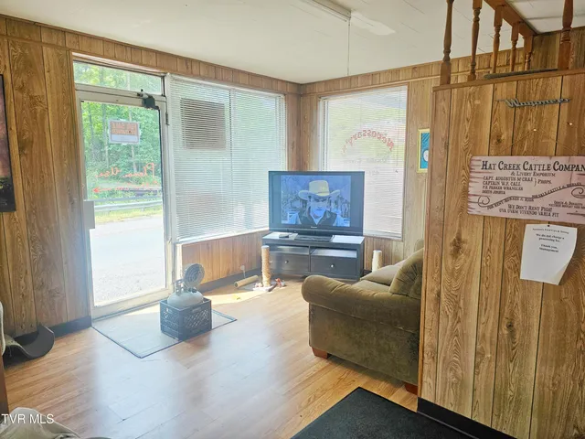 $159,900 | 921 Park Avenue Northeast, Norton, VA 24273