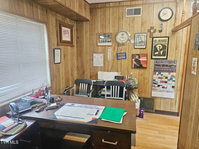 $159,900 | 921 Park Avenue Northeast, Norton, VA 24273