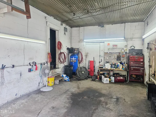 $159,900 | 921 Park Avenue Northeast, Norton, VA 24273