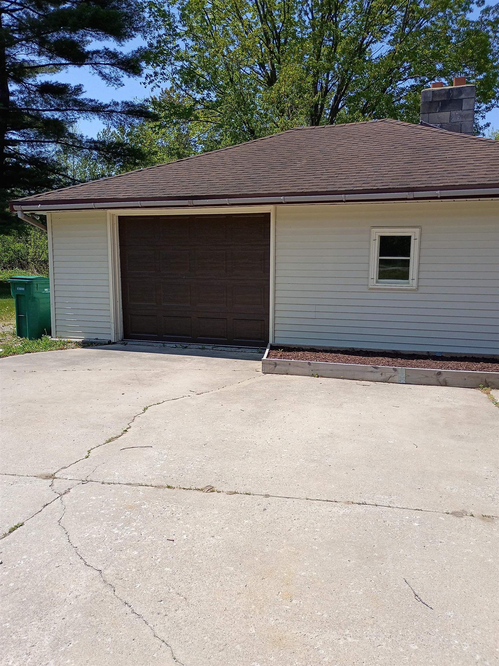 715 Monument Road East Tawas, MI 48730 - Photo 3 of 31