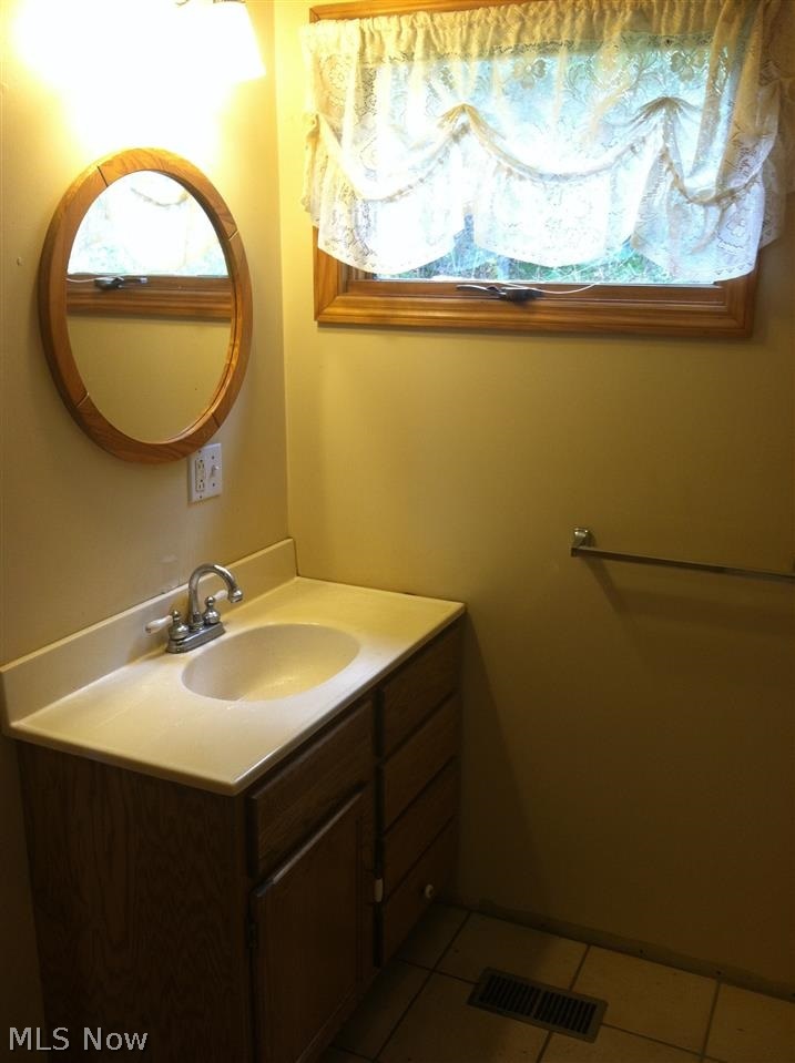 37176 Lewis Road Barnesville, OH 43713 - Photo 9 of 10 Gallery Image 9